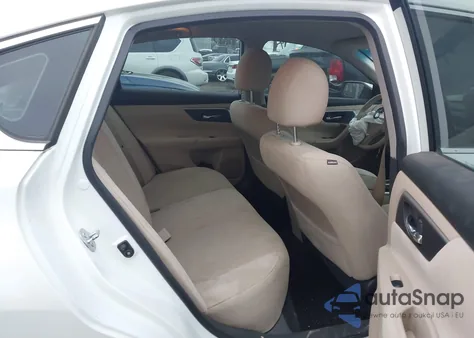 2015 Nissan Altima 2.5 S из США, поврежденный, VIN 1N4AL3AP3FC176210